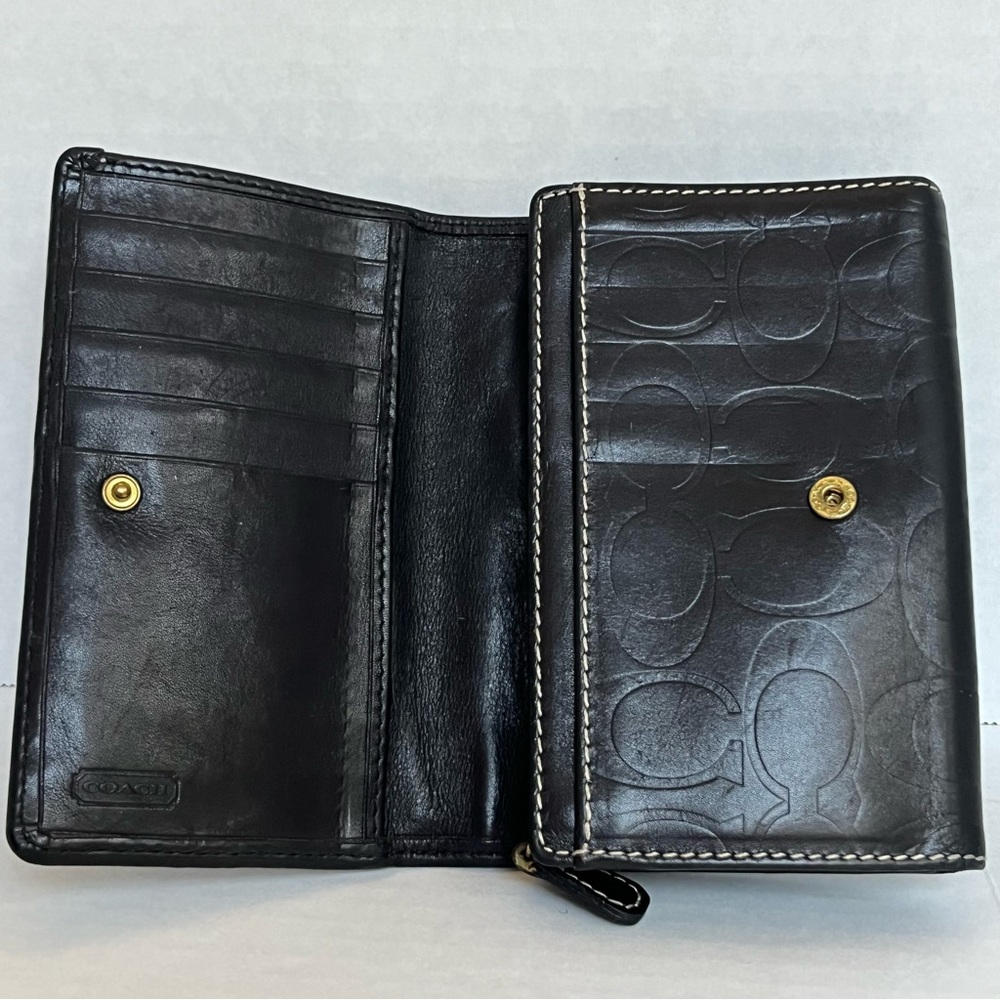 Vintage COACH Black Leather Embossed C Logo Bifold Accordion Zip Wallet